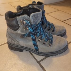 Sorel Hiker